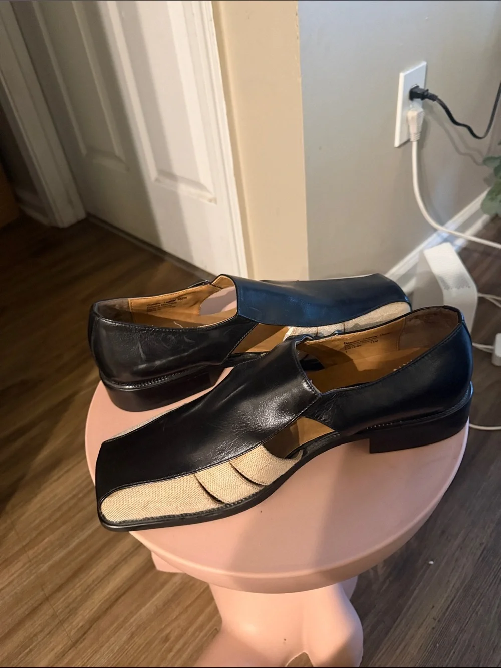Stacy Adams Black and Cream Leather Slingback Sandals